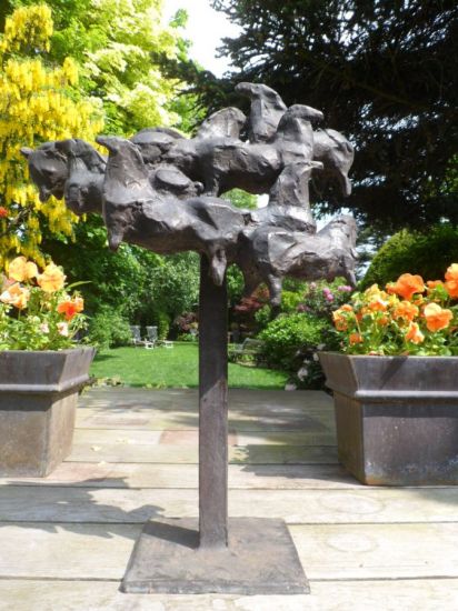 Verkocht.Claus.Eric Claus brons beeld  "Nevelpaarden".